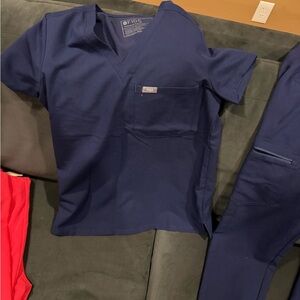 Figs Deep Blue Scrub Top XXS. Jogger small tall.